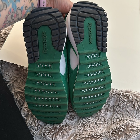 Rebook Sneakers 8 - Picture 6 of 6